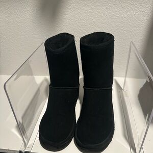 Ugg boots size us9